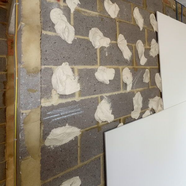 Knauf Plasterboard Adhesive Application